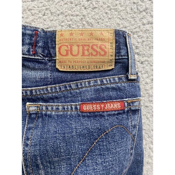 Guess Jeans Womens Medium Wash Blue Denim Cropped Capris Size 24 - Picture 3 of 8